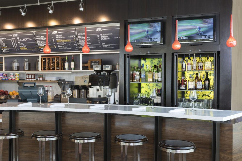 路易斯维尔市区万怡酒店 路易斯威尔 外观 照片